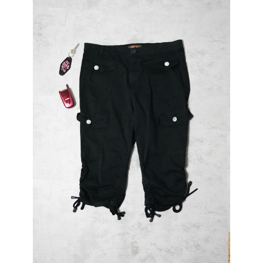 Y2k Black Crest Capri Pants
